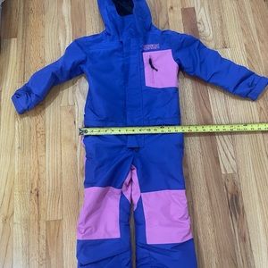 Brand New Airblaster Junior Snow Suit! X-Small- Worn Once . Excellent condition.
